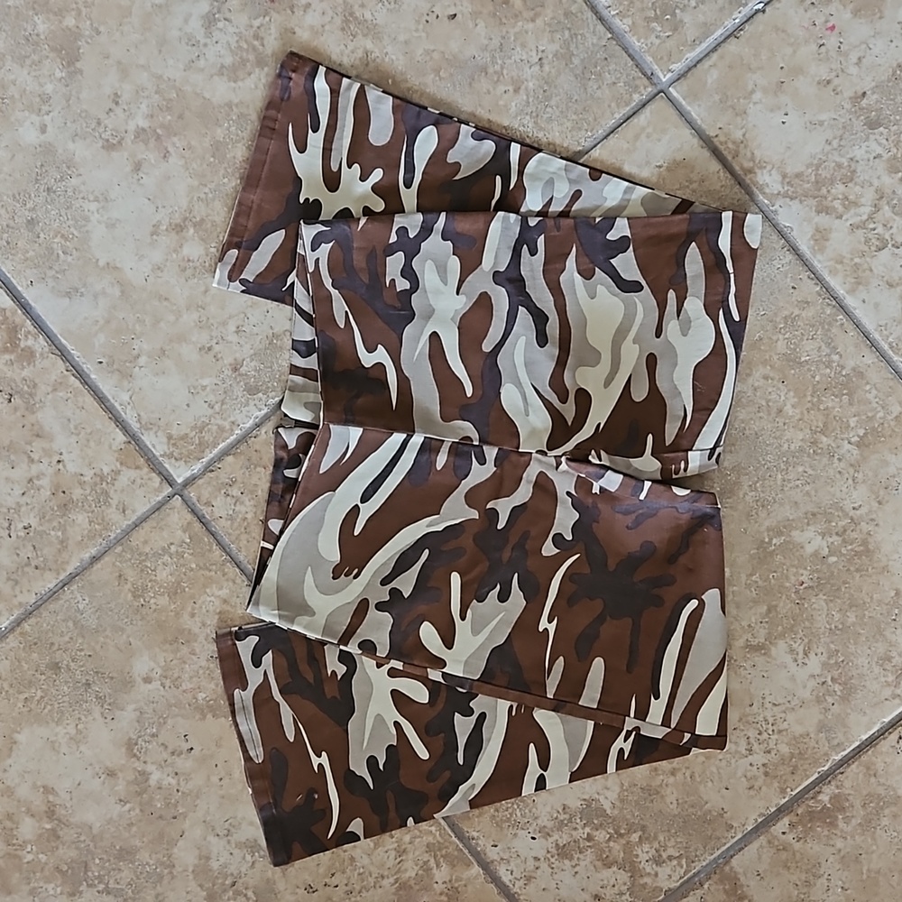 Cammo Capri Pants